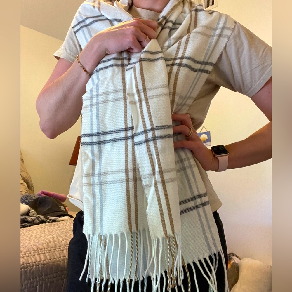 Gently used Cejon scarf made in Italy